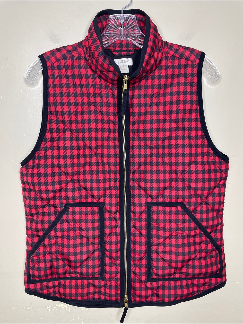J CREW Red & Black Buffalo Check EXCURSION Quilted DOWN Puffer Vest Small